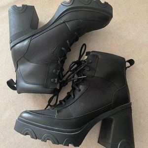 Sorel booties - size 7